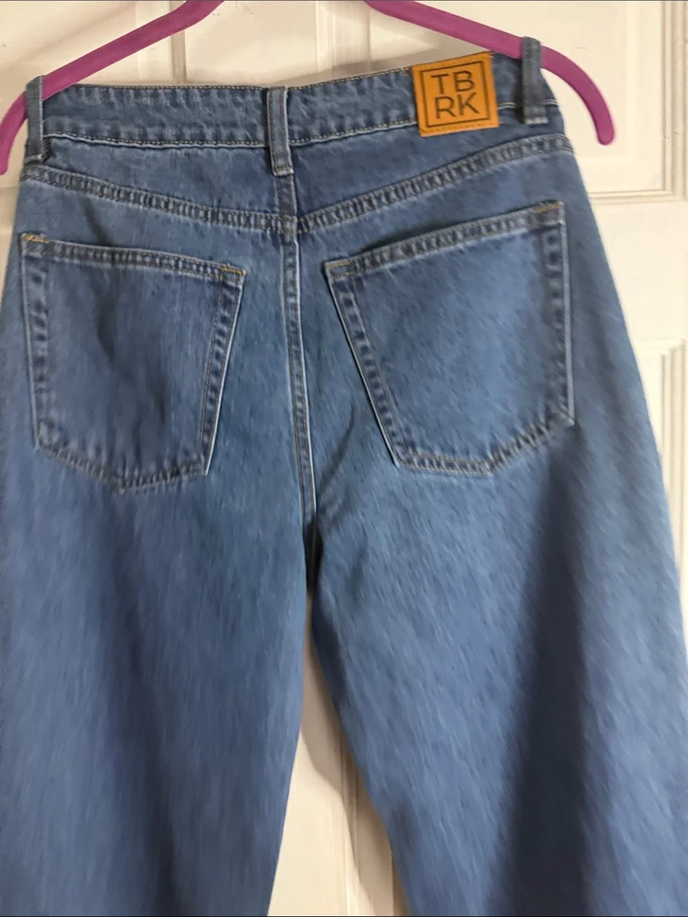 NWT Aqua Straight-Leg Blue Jeans with Cream Patch Distressing- size 26/2